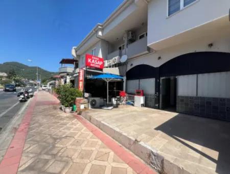 Geschäft Zum Verkauf 90M2 An Der Hauptstraße Im Zentrum Von Armutalan, Marmaris