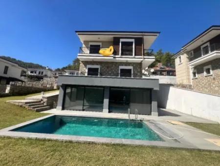 Magnificent Nature View Detached Garden With Parking Pool With Swimming Pool 3 Rooms 4 Bathrooms Ultra Luxury Villa For Sale 3 Floors In A 500M2 Plot