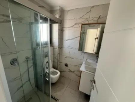 Marmaris Çetibeli Mahallesinde Orman Manzaralı Müstakil Bahçeli Yüzme Havuzlu Site İçerisinde 3 Oda 3 Banyo Satılık Villa